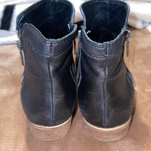 🌹Lucky Brand Soft Black Leather Ankle Boots - Picture 4 of 7